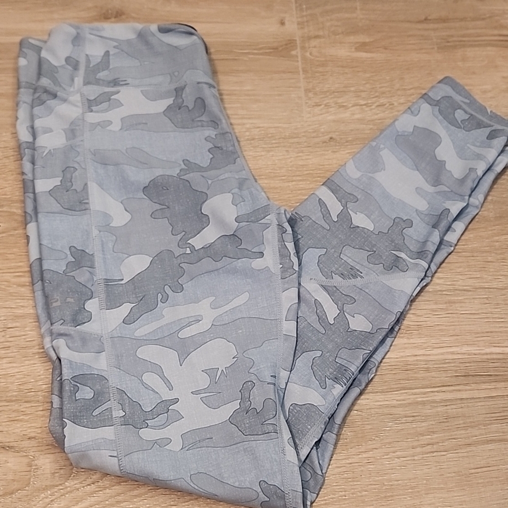 Pelagic Gray Camo Leggings